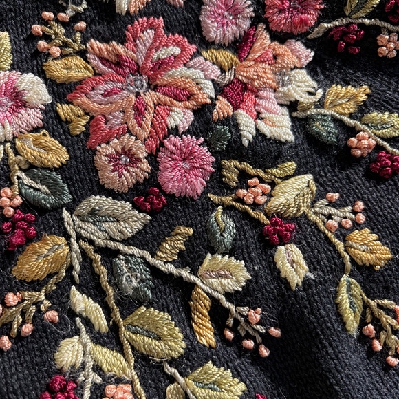 Vintage 90s Black Floral Embroidered Cotton/Ramie Cardigan — XL/L —Cottagecore - Picture 3 of 9
